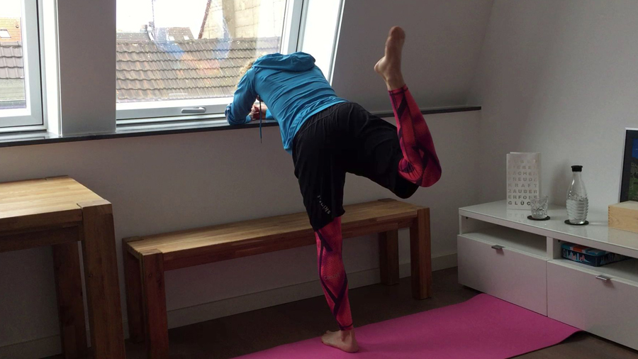 Frau, Oberschenkel angezogen