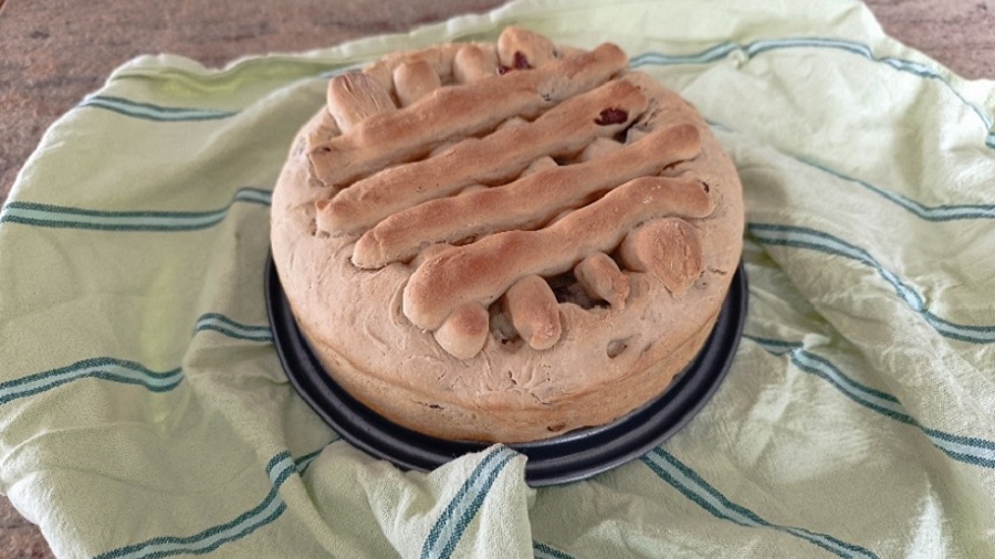 Fertig gebackener Apfelkuchen.