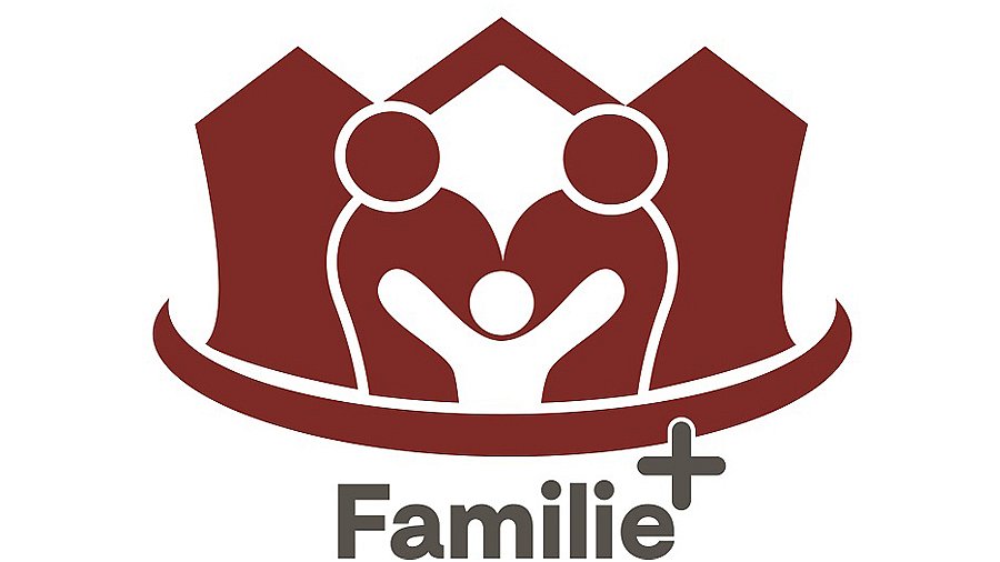Häuser, Eltern, Kind skizziert in rot-weiß, dazu der Logoschriftzug